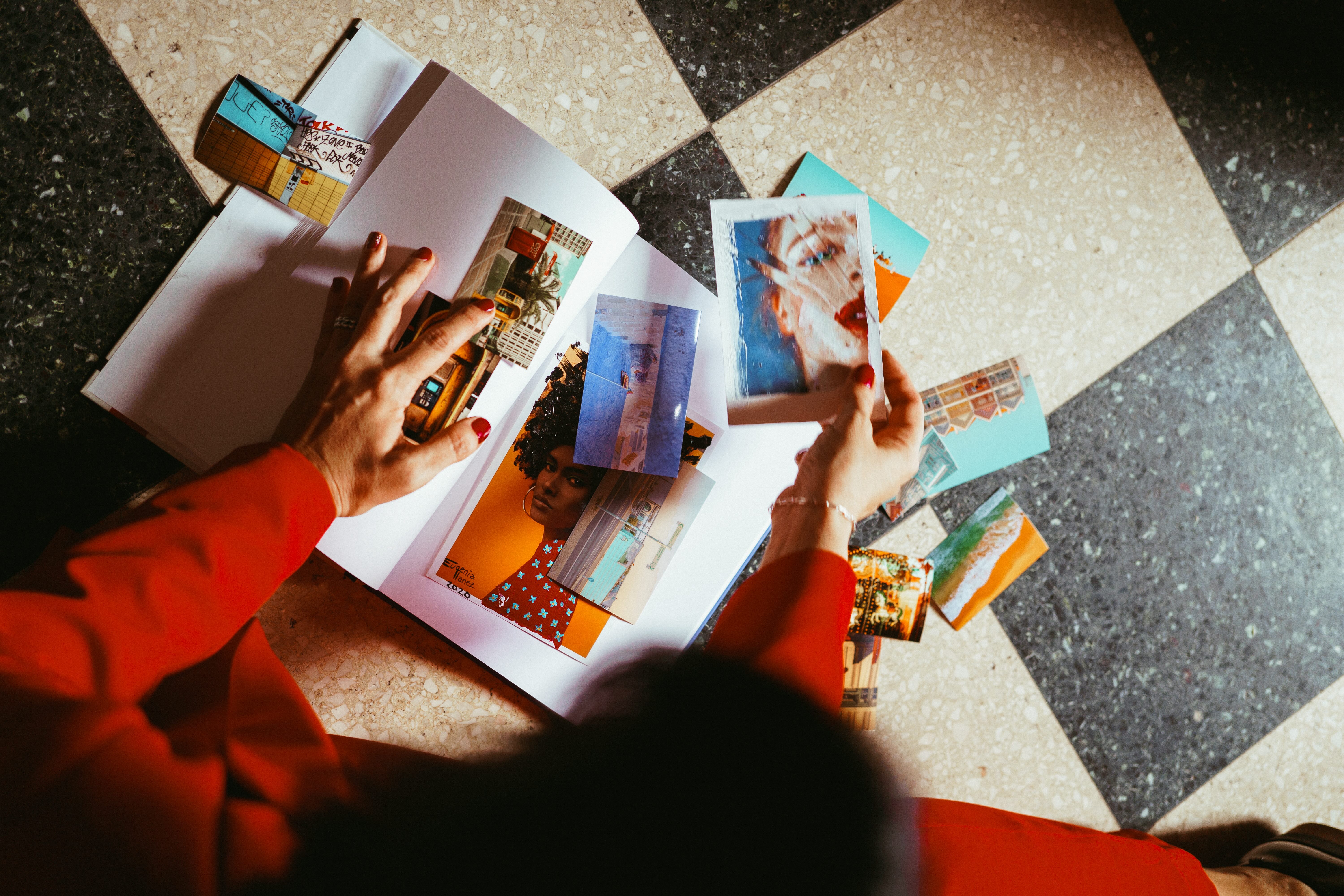 Proceso de edición y selección de obra fotográfica