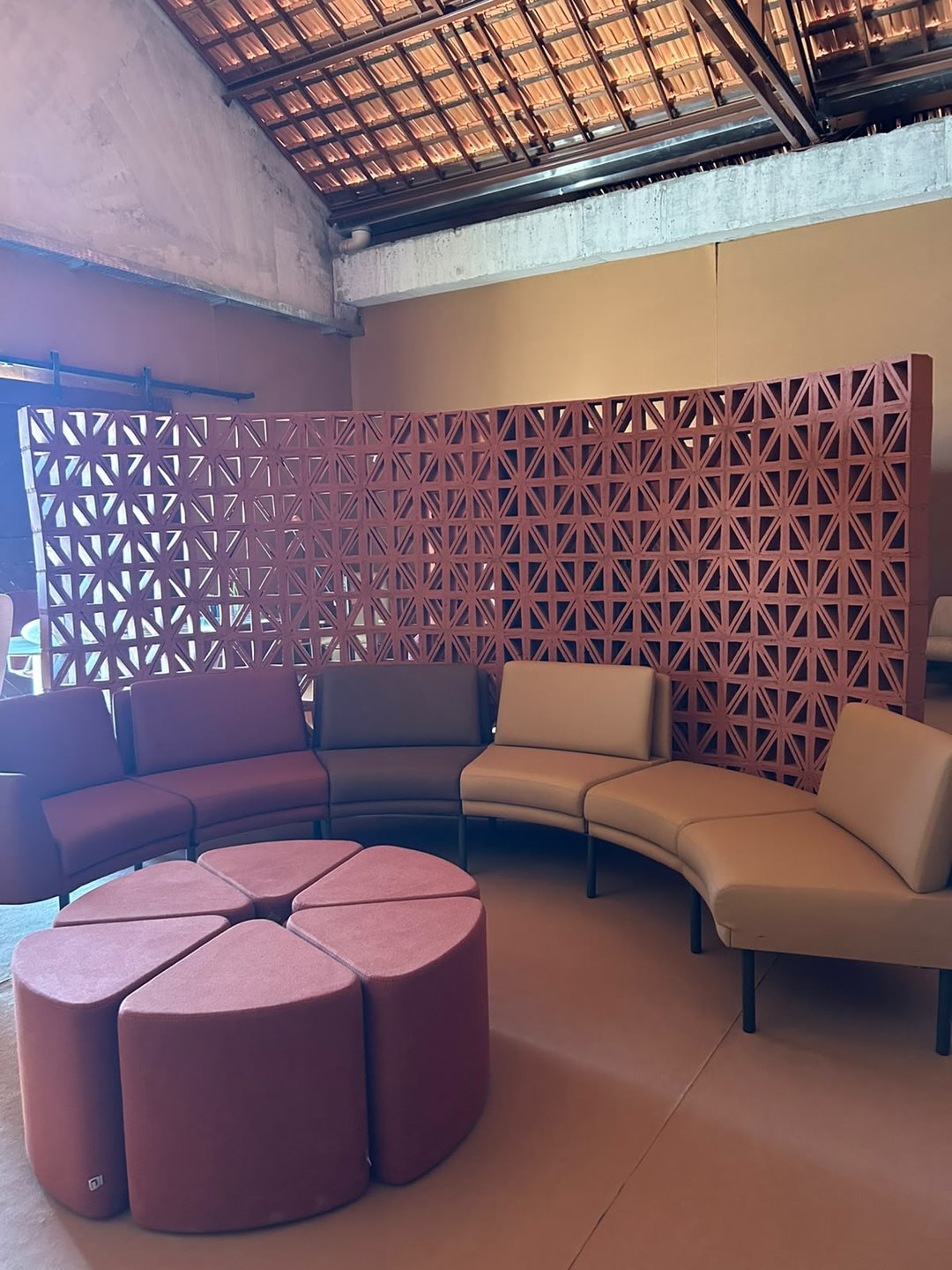 Espaço Clínica Horizon, assinado por Maria Eduarda Veras na CASACOR Pernambuco 2026