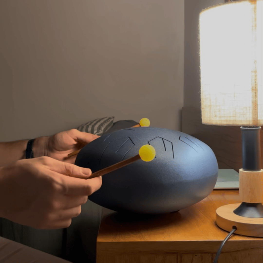Tankdrum en la mesa de luz