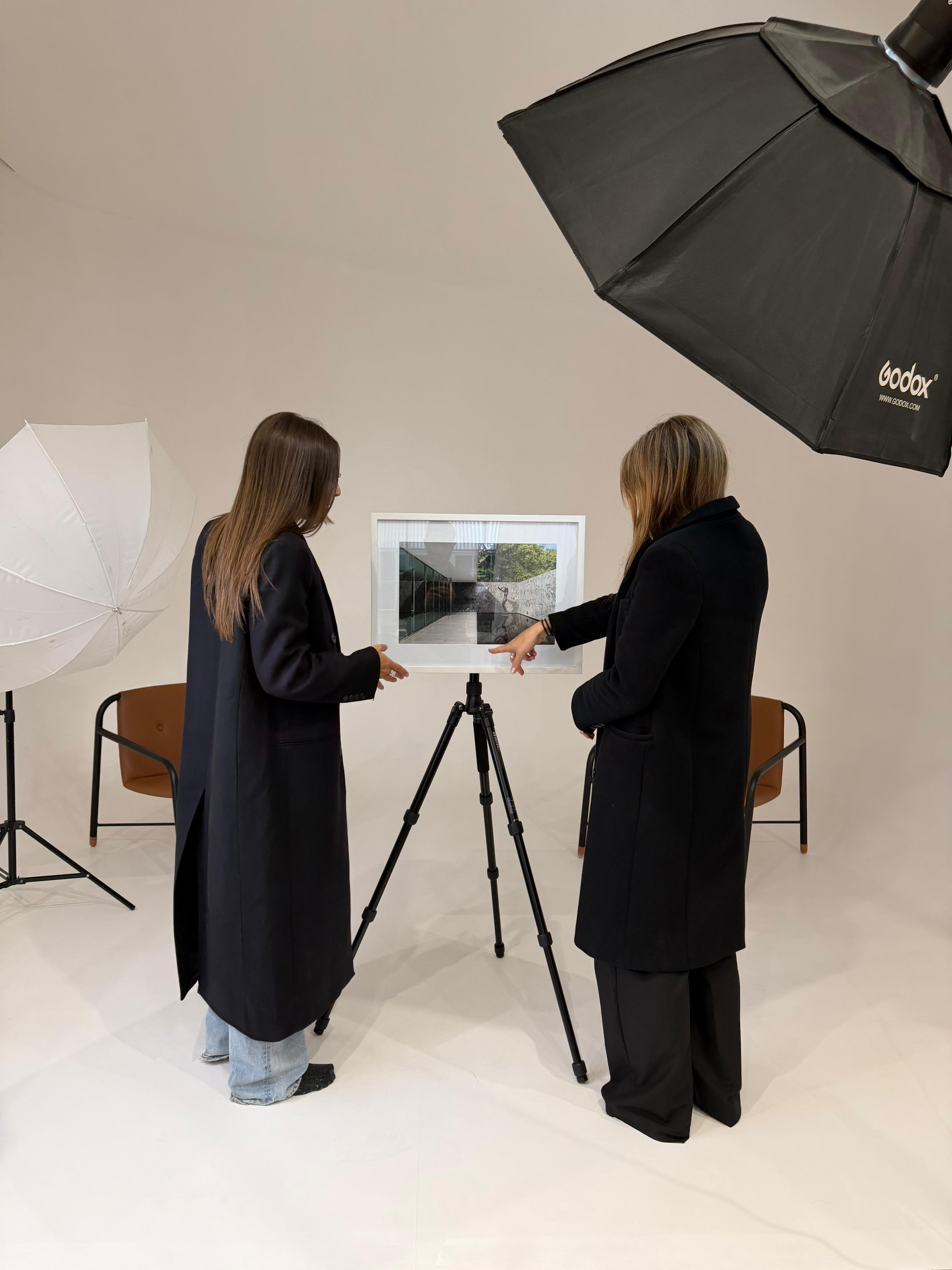 Victoria Rossi y Florencia Beltramone, fundadoras de CAOS GALERÍA