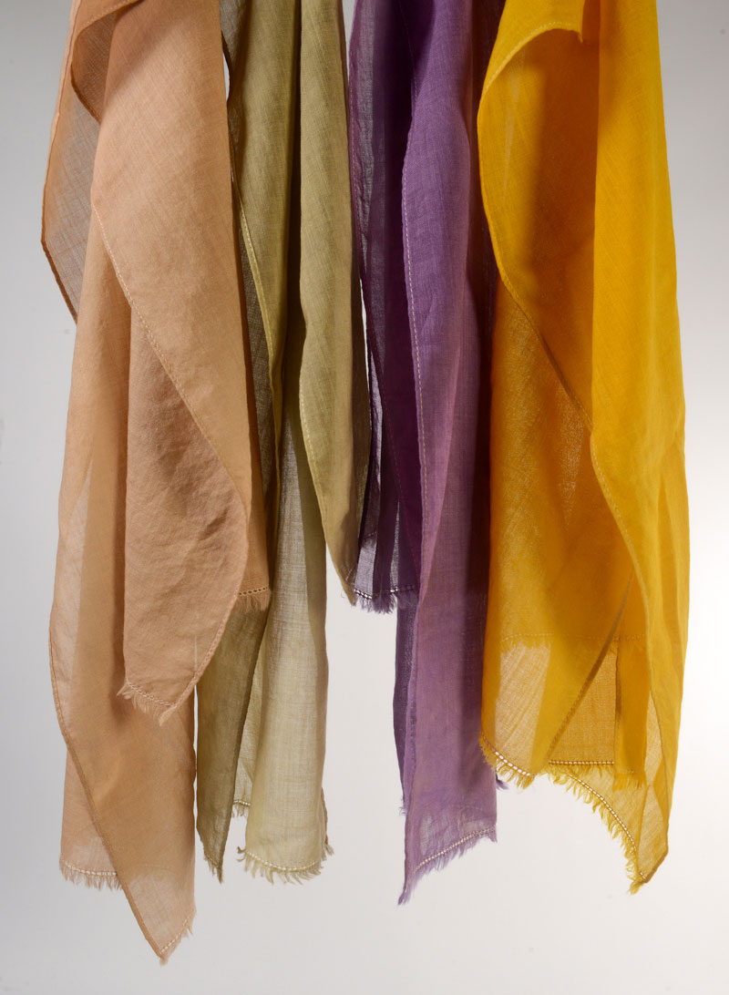 Pañuelos y foulards teñidos a mano