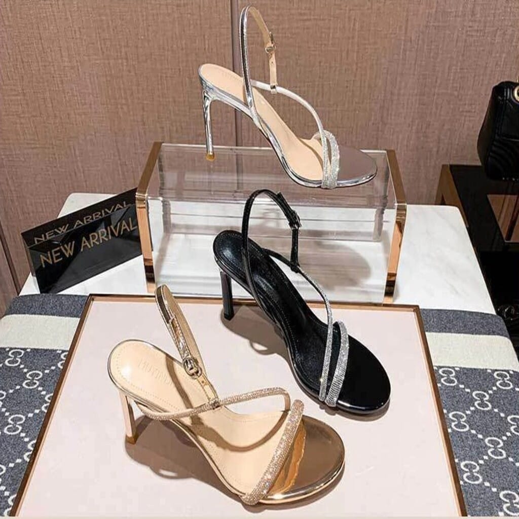 Sand&aacute;lia feminina Stiletto Crystal Fairy &ndash; Lan&ccedil;amento para ver&atilde;o 2026