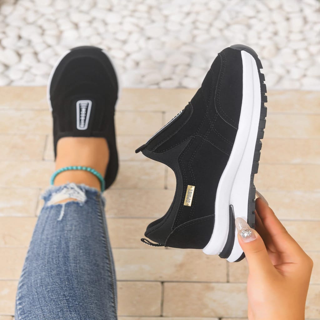 T&ecirc;nis feminino casual plus size confort&aacute;vel, modelo slip-on.