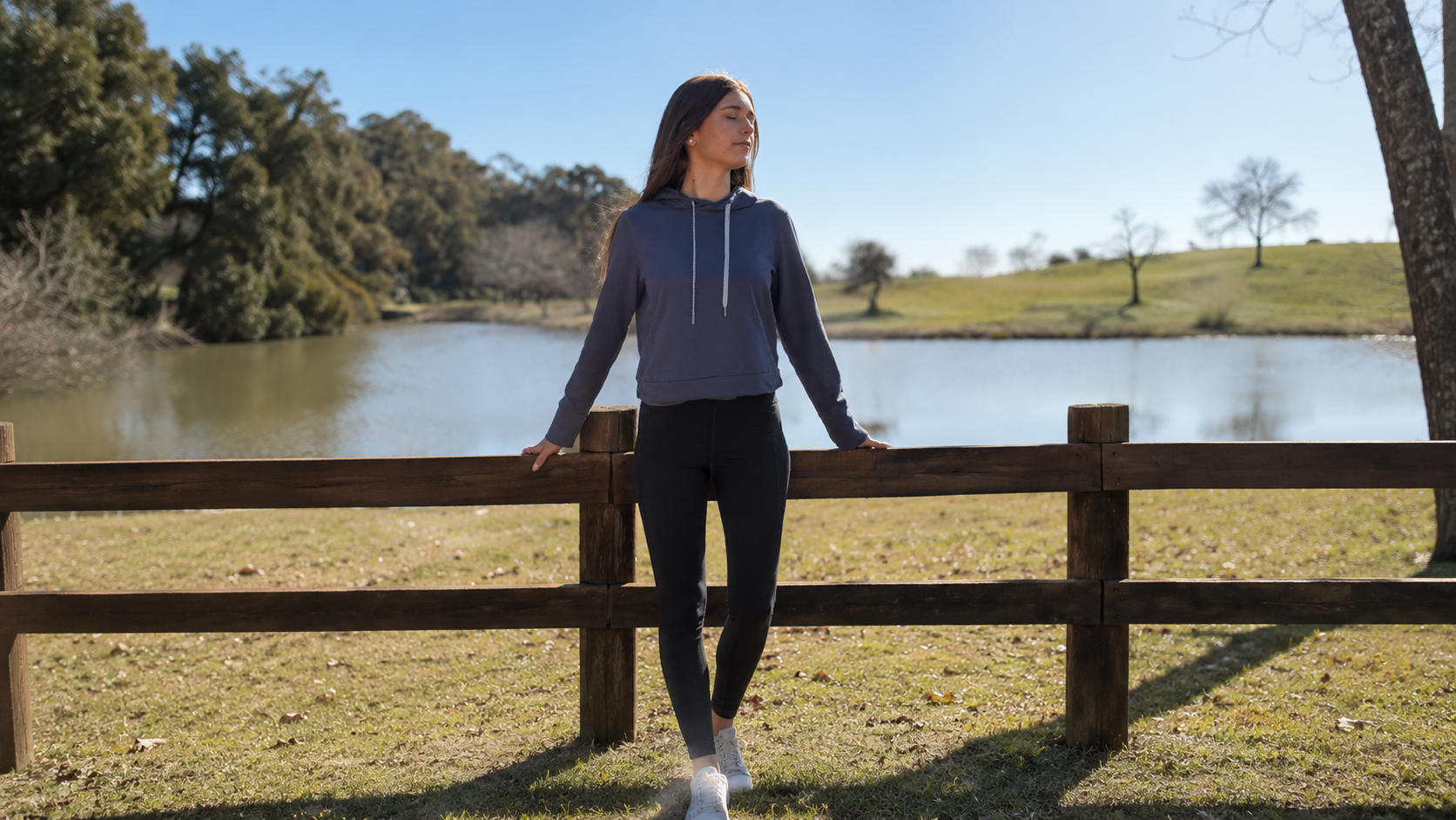 Look Guada Índigo Edit con Buzo Guada Índigo y Calza Albertina de Goddess Activewear