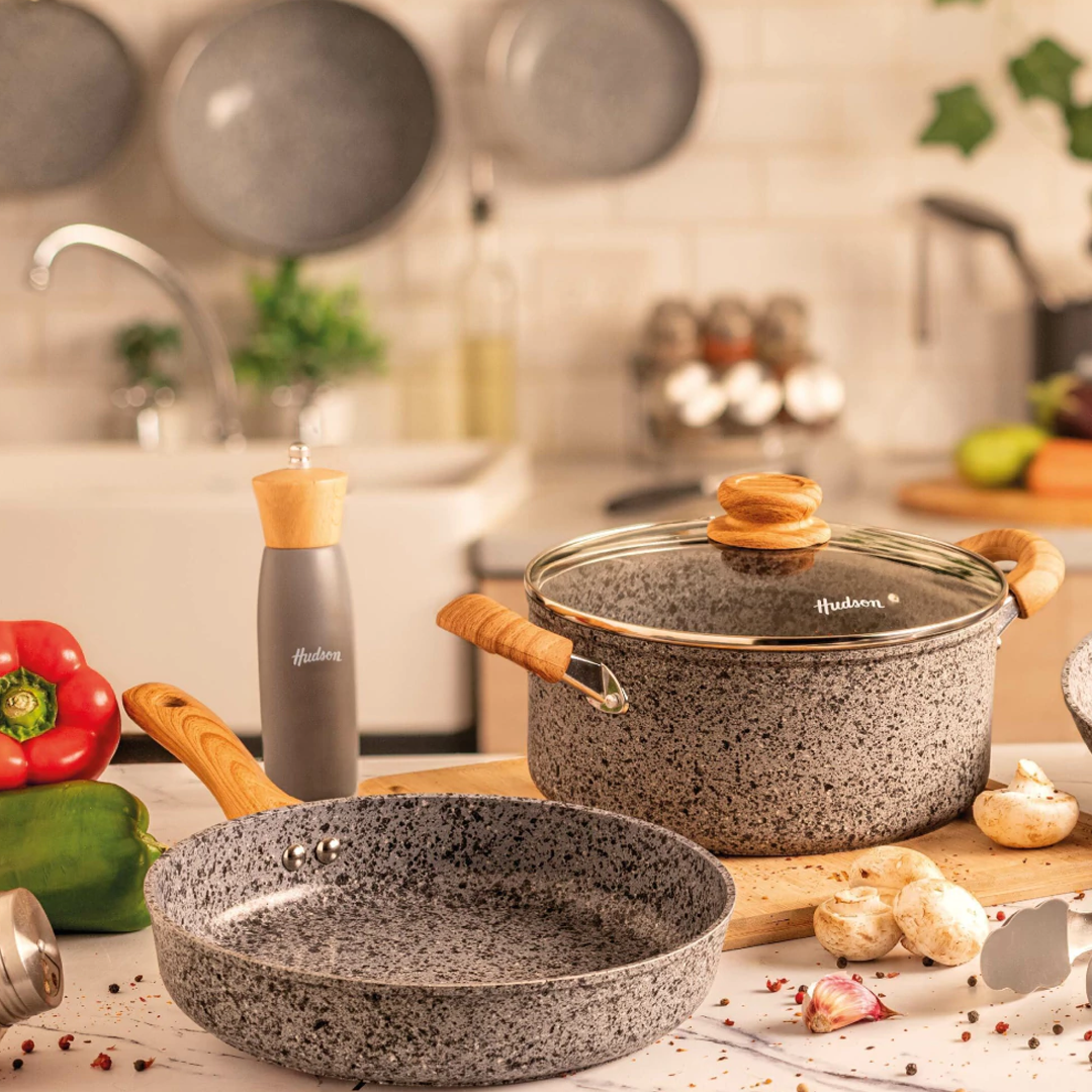 bateria-de-cocina-acero-inoxidable-usos-y-ventajas_1x1