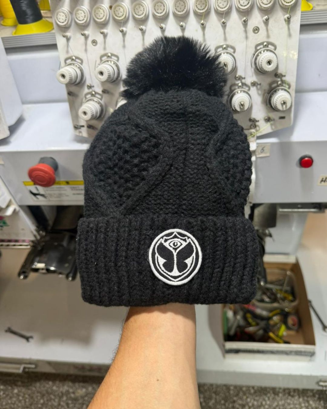 Gorro con pompón para Tomorrowland