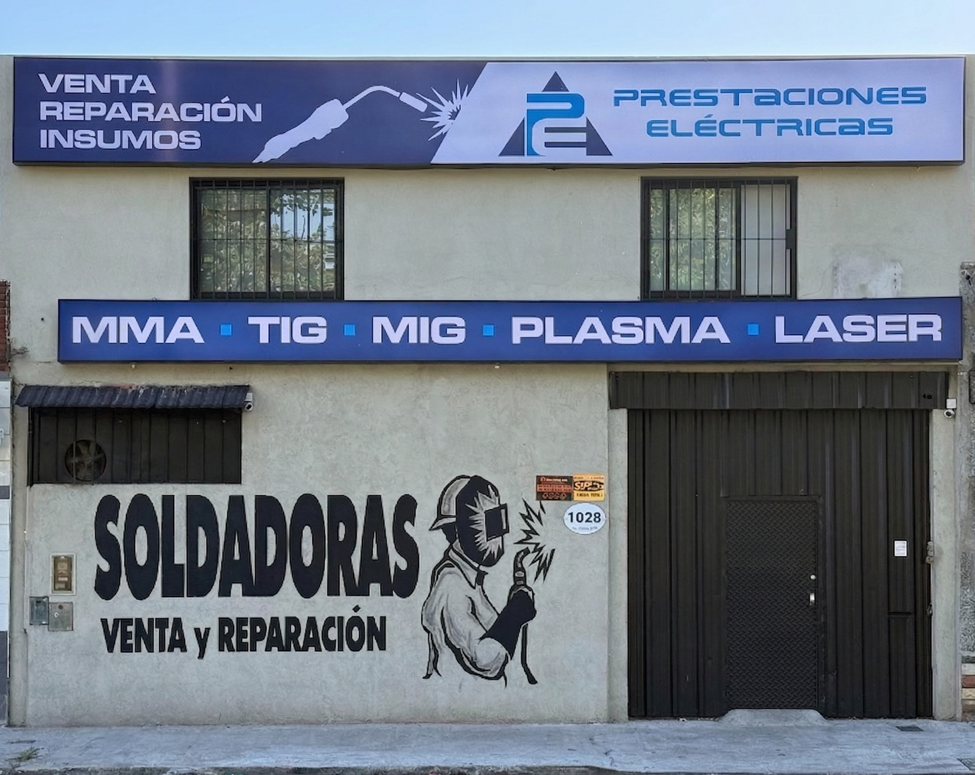 Frente del local de Ciudadela de Prestaciones Eléctricas dedicado a la Reparación y venta de soldadura
