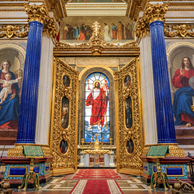 Colunas de lápis-lazúli na Catedral de Santo Isaac, em São Petersburgo