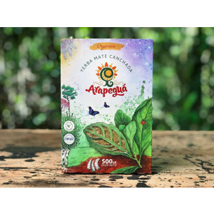 Paquete de yerba mate Arapeguá Canchada con ilustración de Déborah Viccini