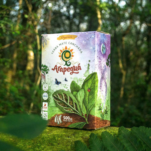 Paquete de yerba mate Arapeguá Canchada con ilustración de Déborah Viccini