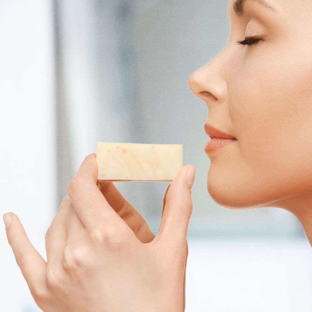 Sabonetes vegetais Phytoterápica: livres de parabenos, sulfatos e químicos agressivos. Limpeza suave, hidratação e proteção para a pele sensível. Confira agora!
