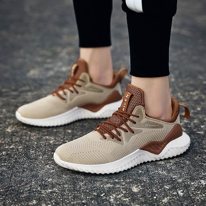 Pés de sapatos

O conteúdo gerado por IA pode estar incorreto.