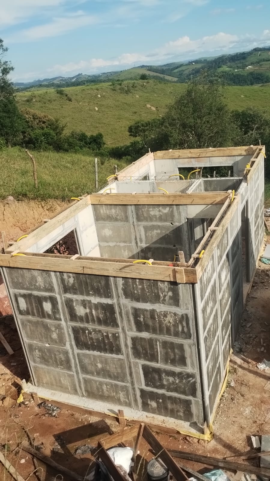 Montagem Viga Casa Pré Moldada