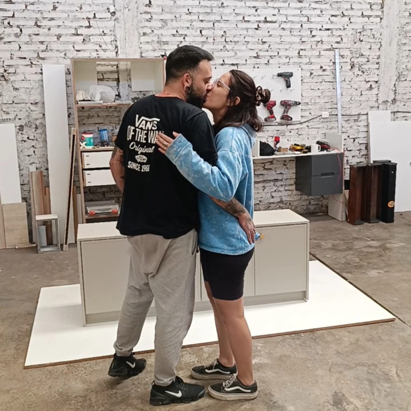 Juan y Paula en el taller de Magno Taller