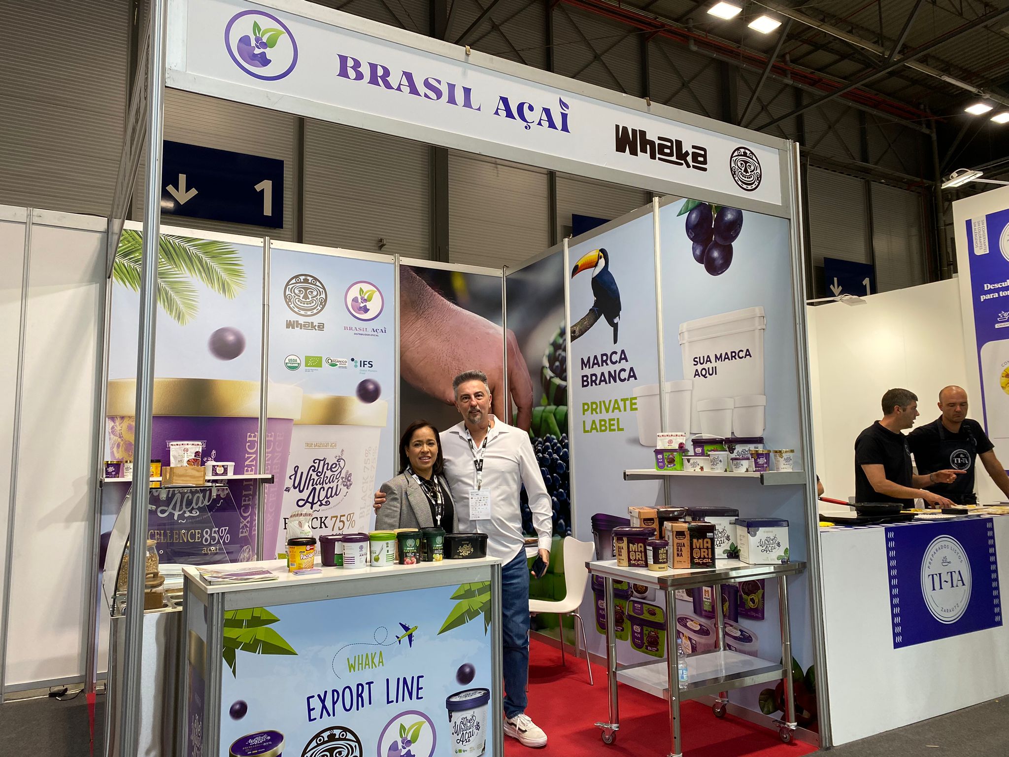 Whaka Açaí exponiendo en Madrid, España