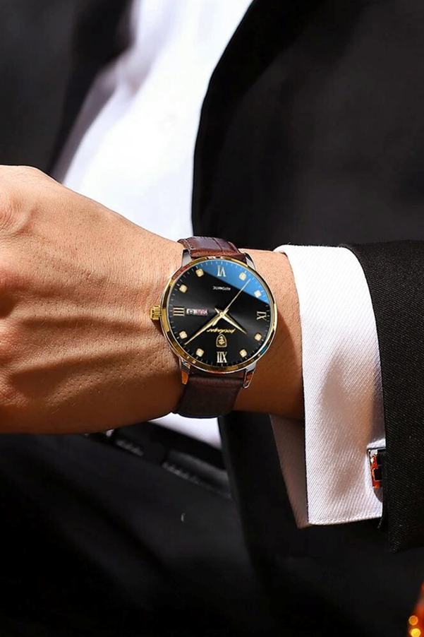 A person wearing a watch

AI-generated content may be incorrect.
