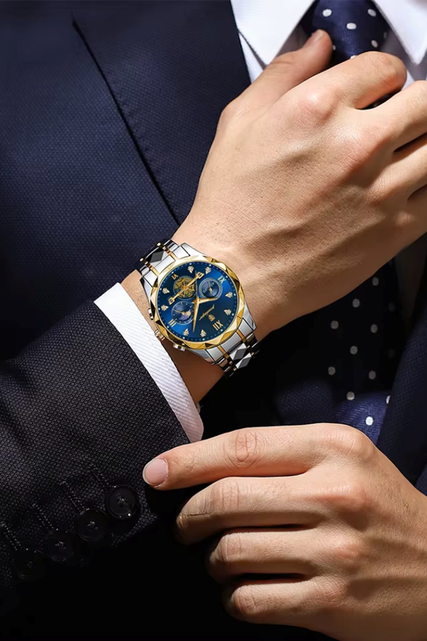 A person wearing a watch

AI-generated content may be incorrect.