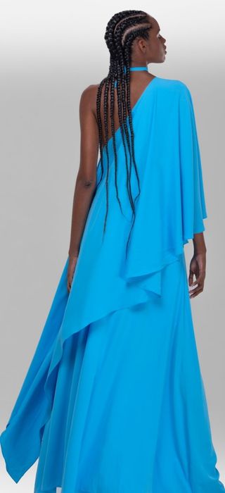 Modelo vestindo look elegante 4