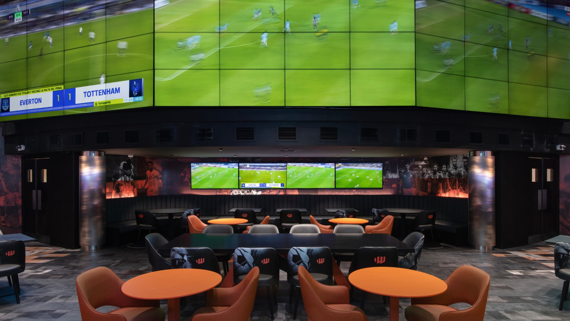 BetWarrior Sport Bar - sillas en primer plano