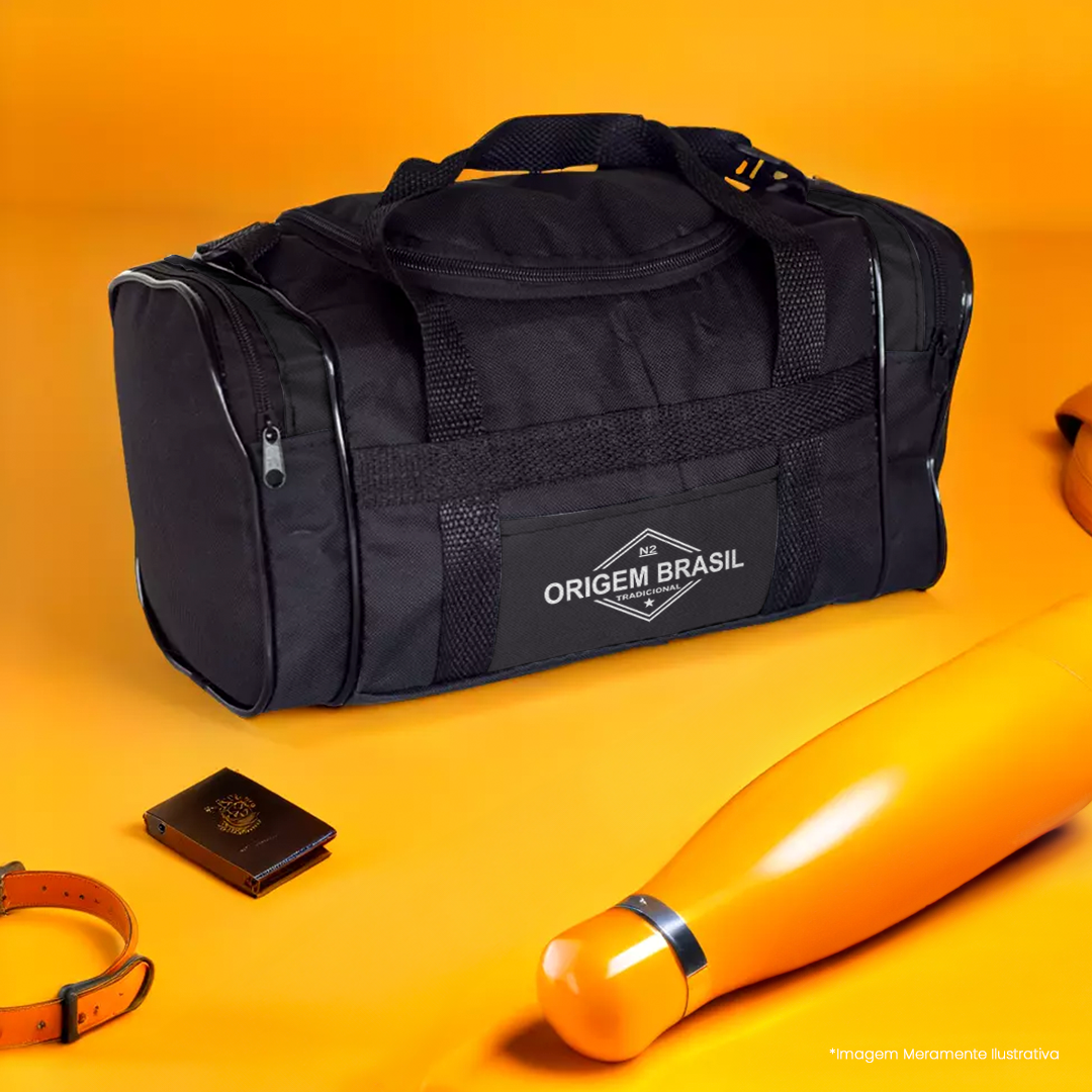 Bolsa Origem Brasil preta em poliéster, compacta e resistente, perfeita para viagens e academia, com design moderno e funcional.