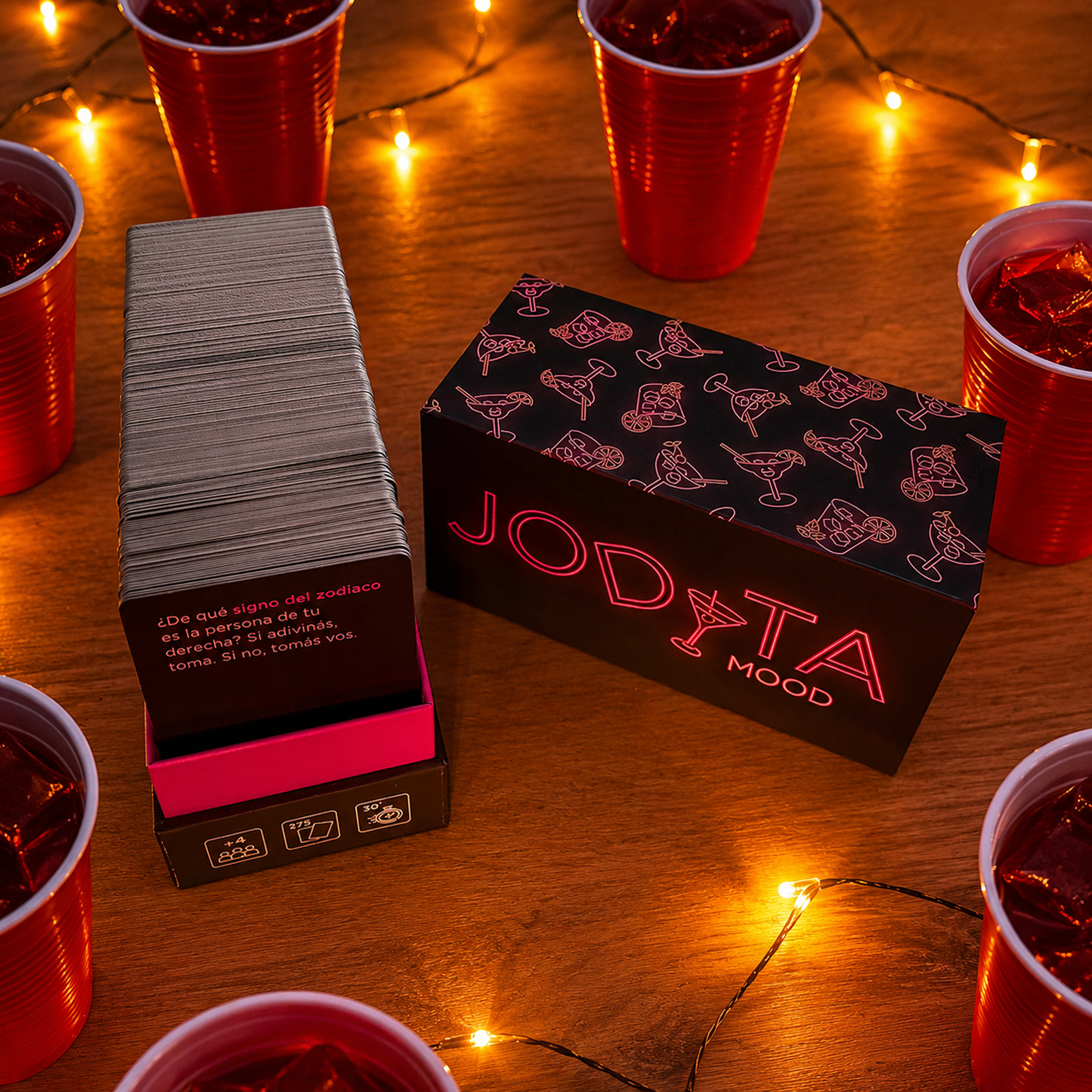 Jodita Mood en mesa