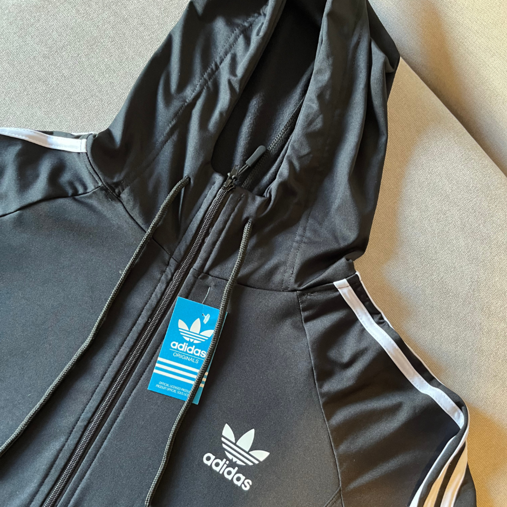 Detalles y costuras del conjunto