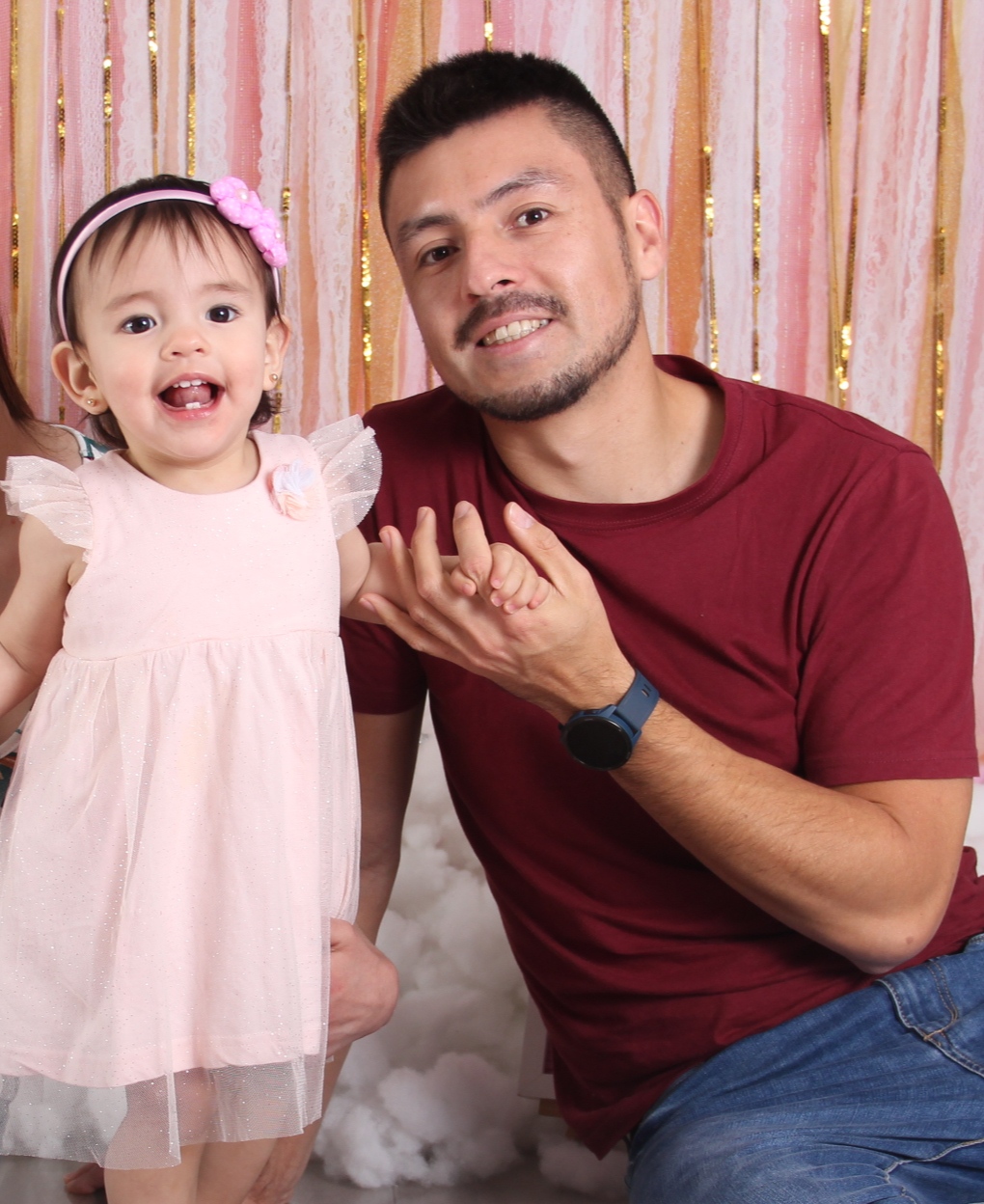 Patricio, fundador de ItsuKids, junto a su hija