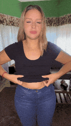 Remera con top incorporado &ndash; GIF 1