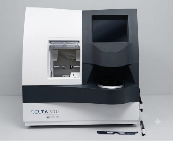 Biseladora automática Essilor Instruments del laboratorio de GOAT Optical