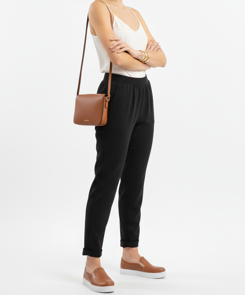 Slip On Feminino Caramelo com Detalhe Dourado Bia Calçados