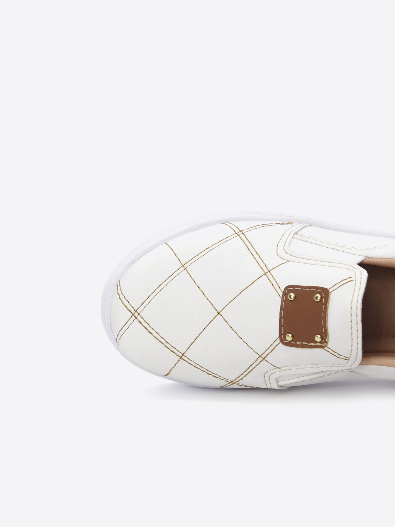 Detalhe Slip On Branco com Detalhe Marrom – Bia Calçados