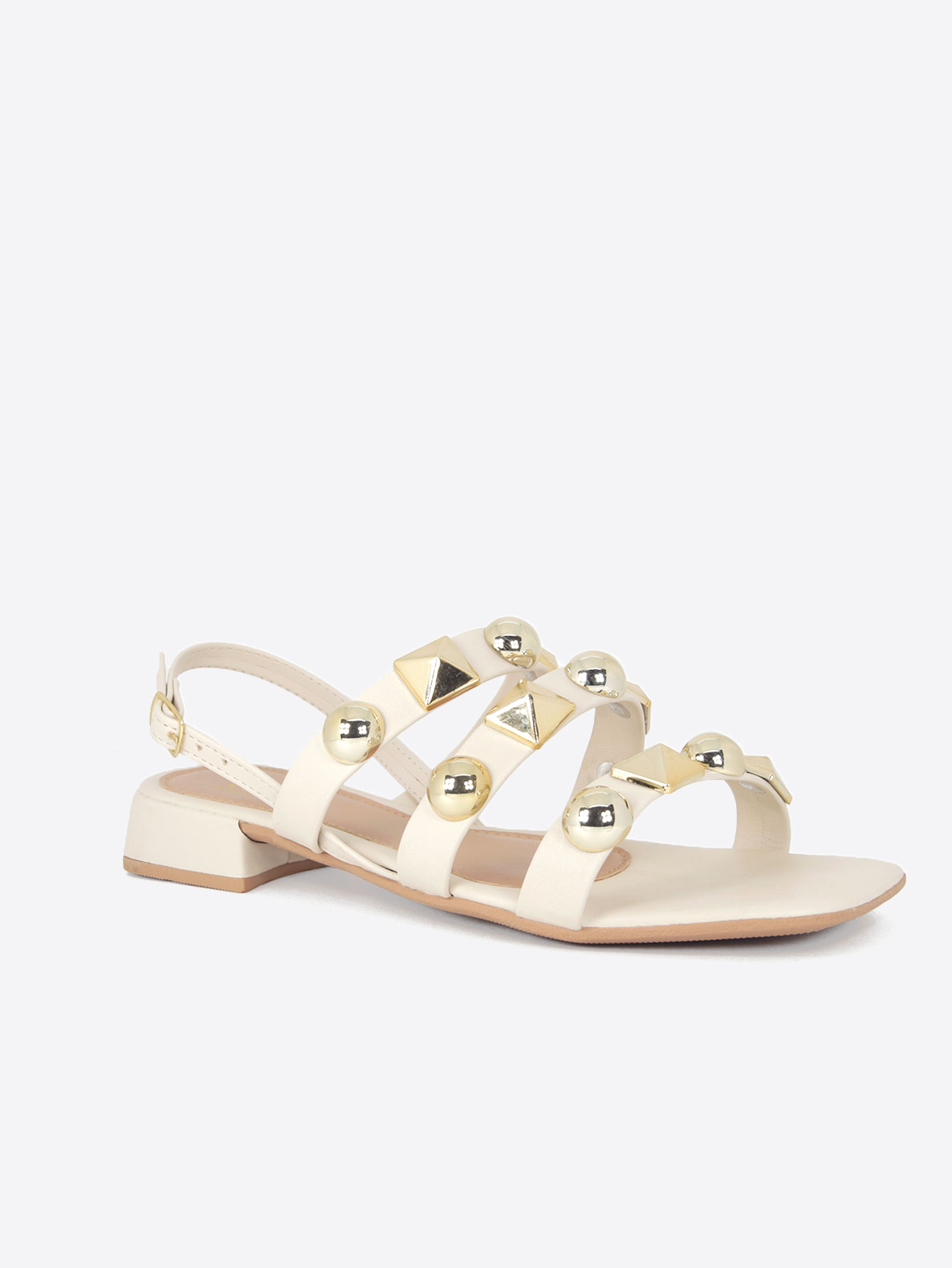 Detalhes da sand&aacute;lia feminina com aplica&ccedil;&otilde;es met&aacute;licas Bia Cal&ccedil;ados