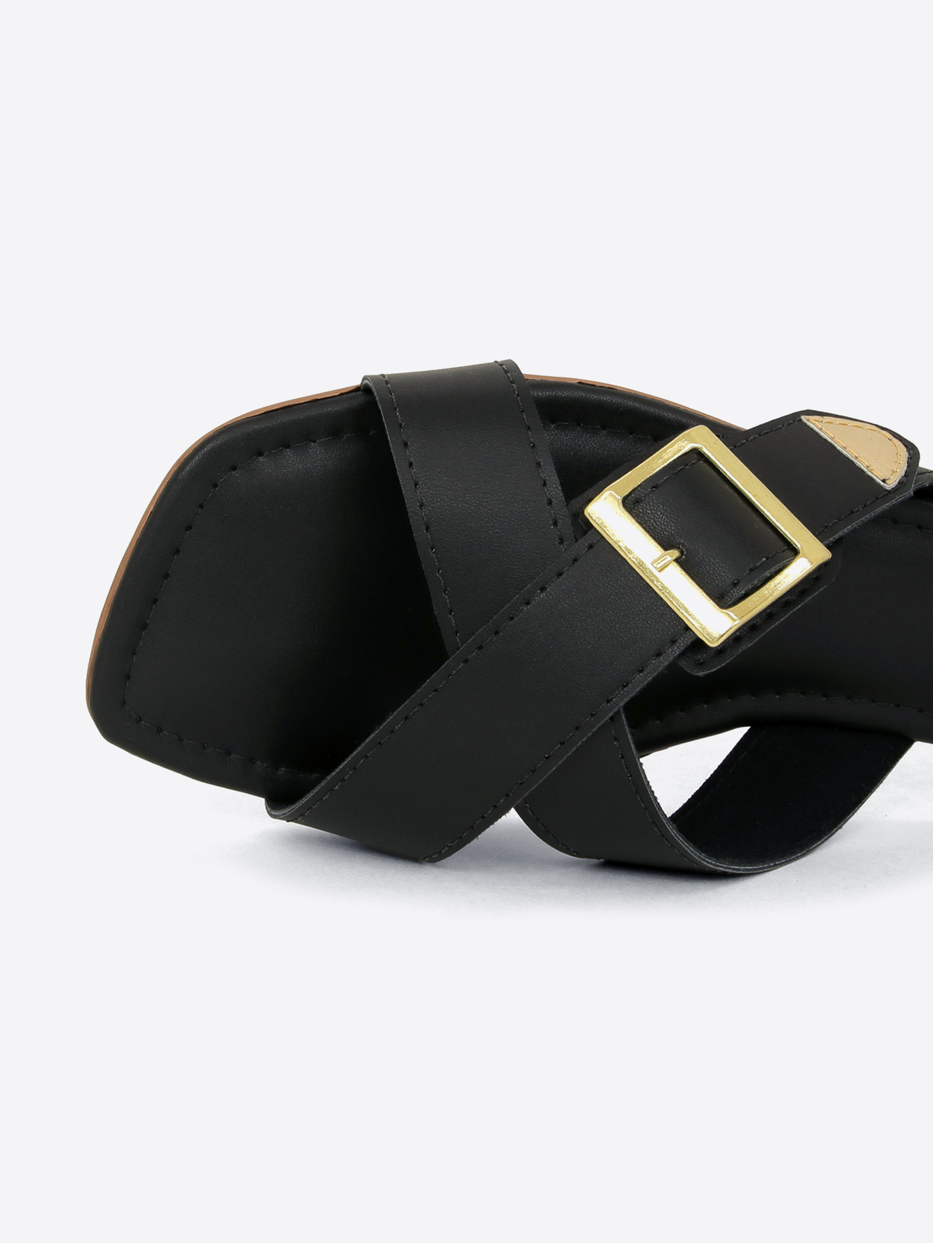 Sand&aacute;lia Rasteira Solari Bia Cal&ccedil;ados