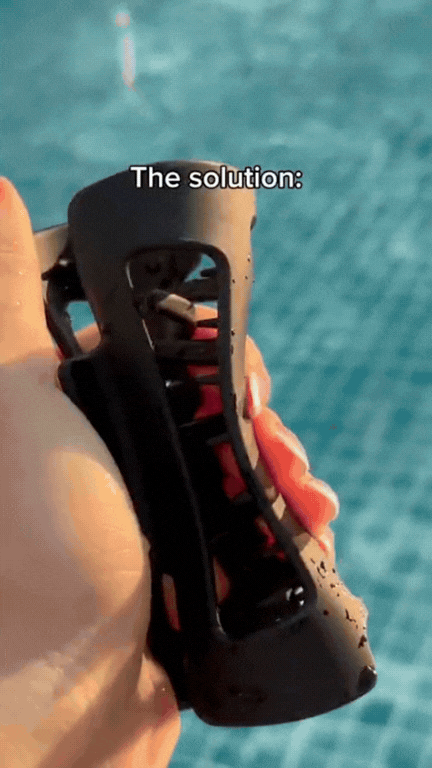 Ultra Clip sendo dobrado &mdash; prova de flexibilidade