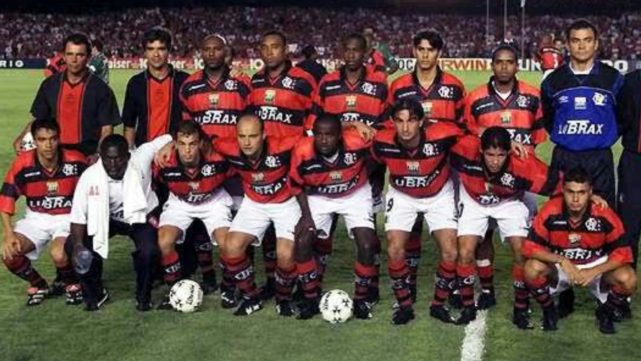 Banner-Camisa-do-Flamengo-1999-Retro-Vermelha-e-Preta-Flanatics