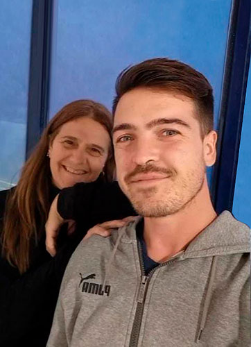 Somos Majo y Fer.  Llevamos tu identidad de la gráfica al espacio real.  Este proyecto forma parte del estudio María Salas Diseño & Deco>