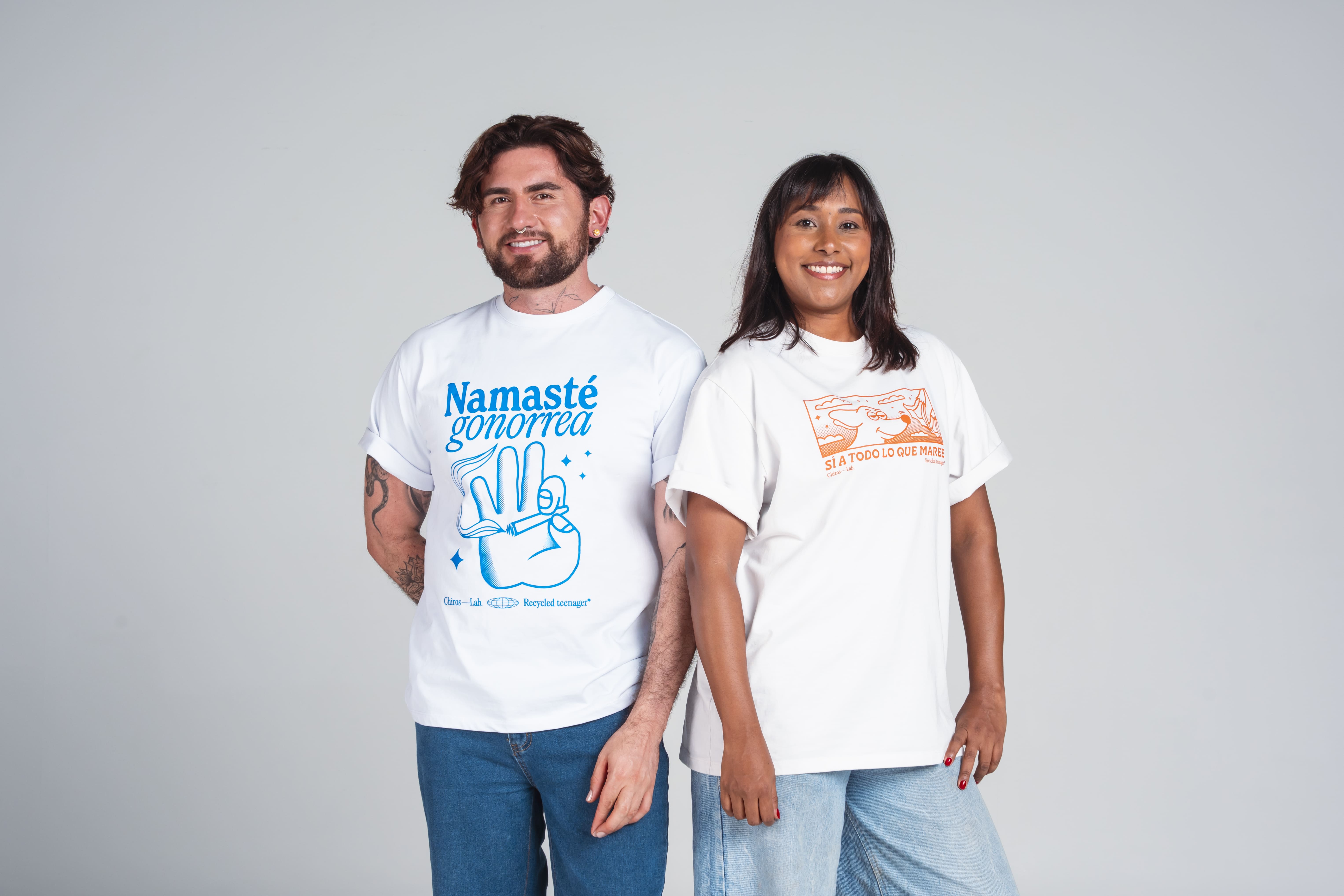 Cofundadores de La Oreja Roja presentando la nueva colección de Chiros Lab para preventa.