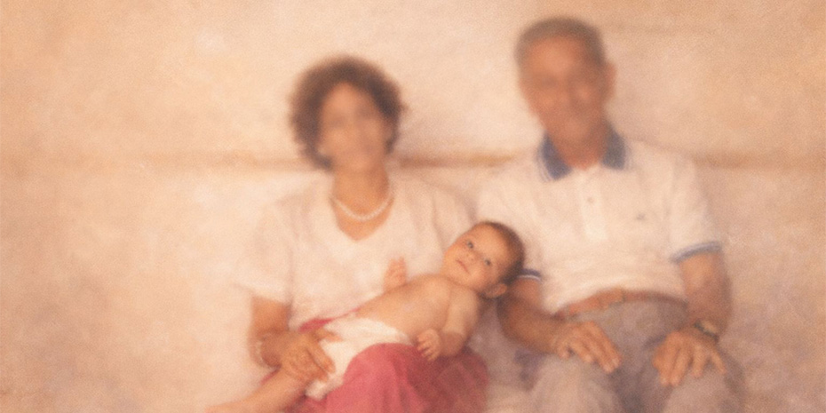 Foto de família. Rachel Rios com os avós, que trabalhavam com jóias.