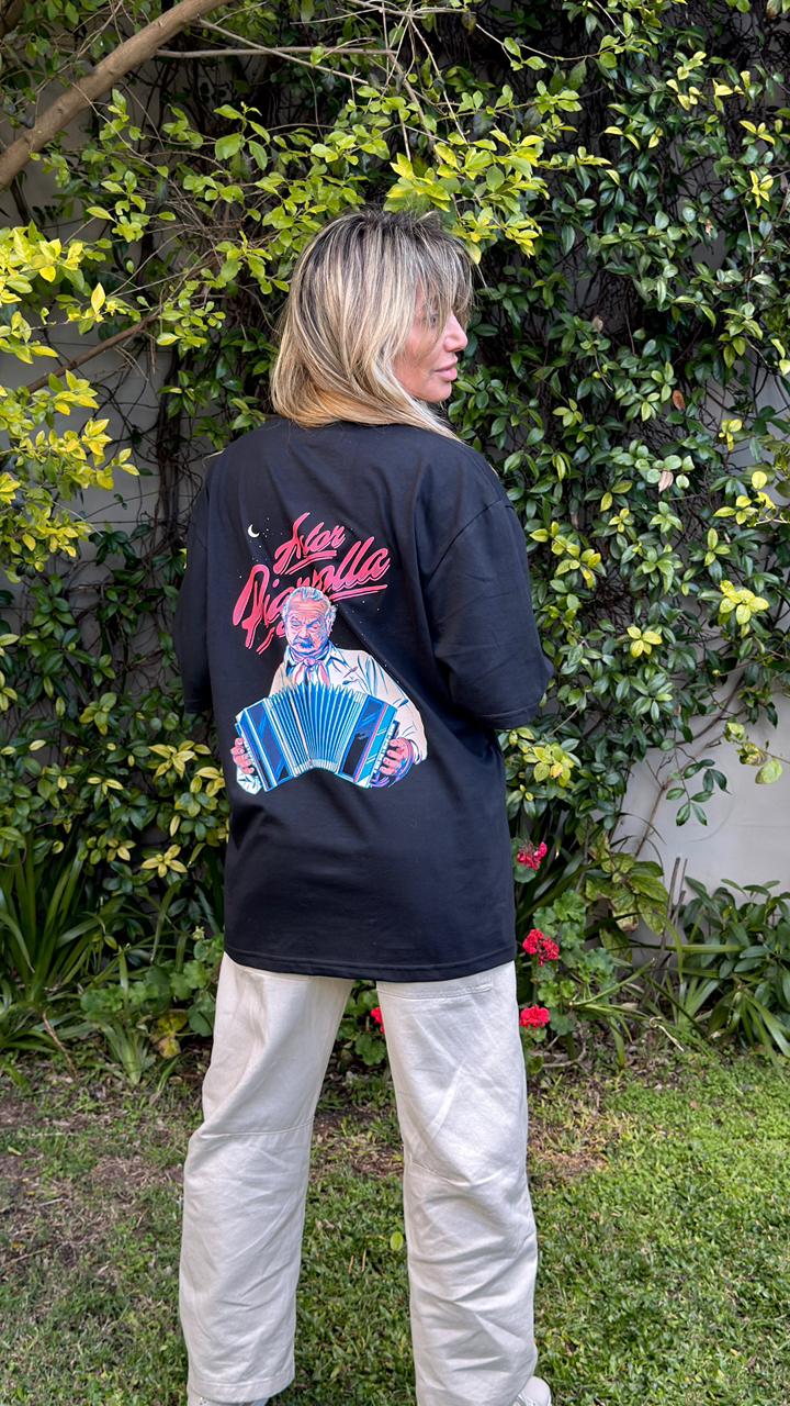 Marina con remera oversize talle M, foto 2