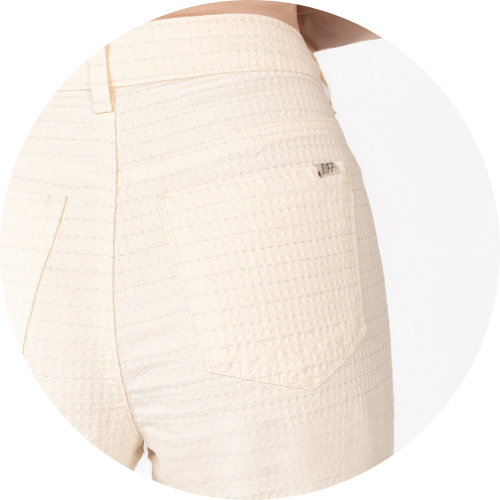 Detalhes Calça Alfaiataria D17