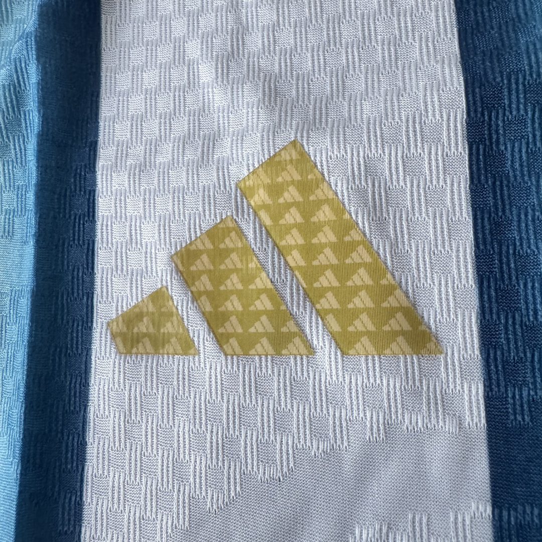 Logo Adidas