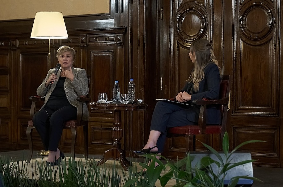 Lara López Calvo entrevista a Kristalina Georgieva