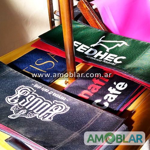 Venta en Argentina de Sillón Director Plegable, Sillas Plegables, Mesas Plegables de Madera o Metal, Reposeras de Madera, Sombrillas De Madera o Metal Redondas y Cuadradas