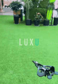 Avi&oacute;n Drone LUX-V5 en vuelo estable