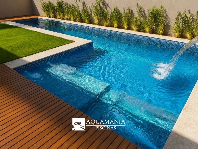 piscina-com-cascata-e-hidromassagem-em-goiania