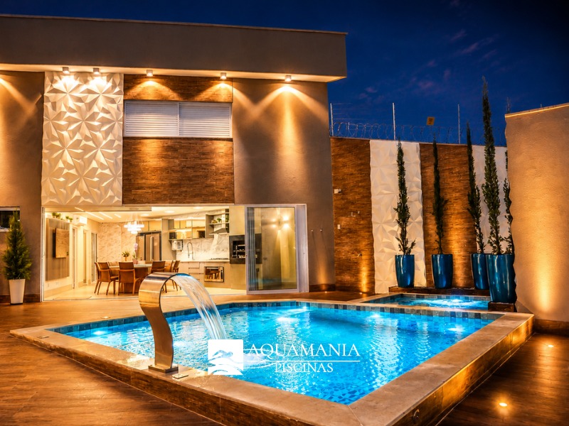 piscina-com-cascata-iluminada-com-hidromassagem