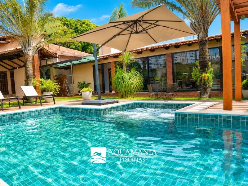 piscina-com-hidromassagem-acabamento-em-vinil