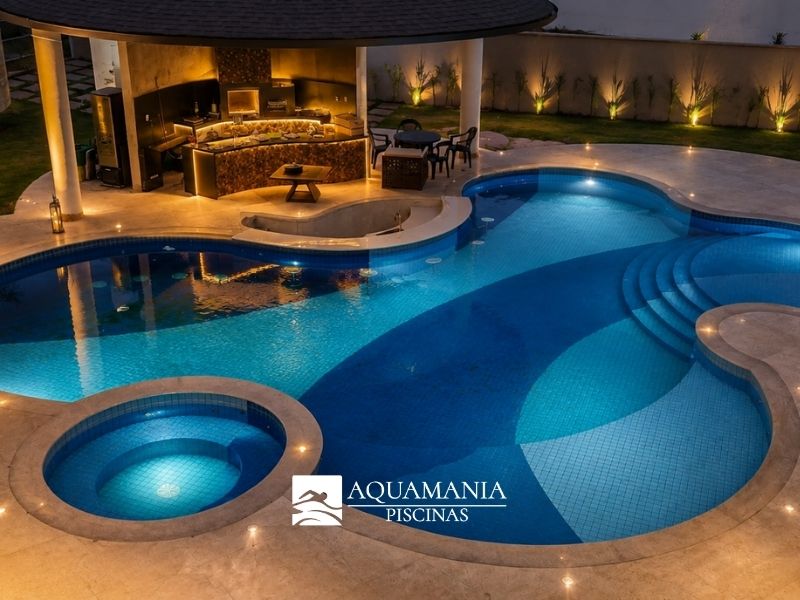piscina-de-pastilha-com-iluminacao-em-sao-luis-dos-montes-belos