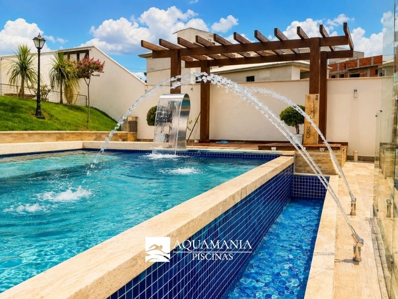 piscina-de-vinil-com-borda-infinita-em-goiania