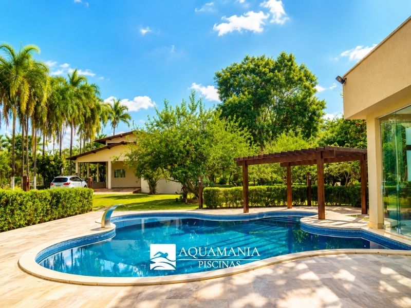 piscina-de-vinil-forma-livre-com-cascata